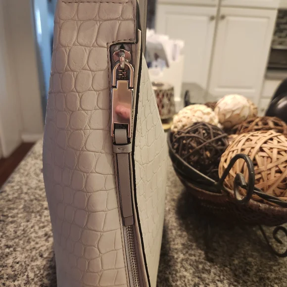 Calvin Klein NWOT Max Top Zip Hobo Shoulder Bag